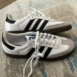 BRAND NEW- Adidas Sambas. Size M8/W9